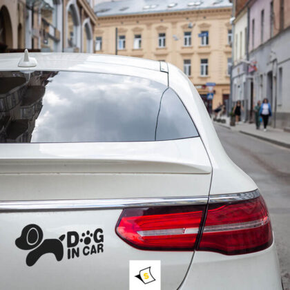Стикер за кола - Куче в колата / Dog in Car