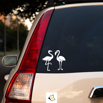 Стикер за кола - Фламинго Цветен стикер за кола с изображение на фламинго, добавящ игрив и екзотичен акцент на вашето превозно средство. Идеален за изразяване на индивидуалност и лятно настроение.