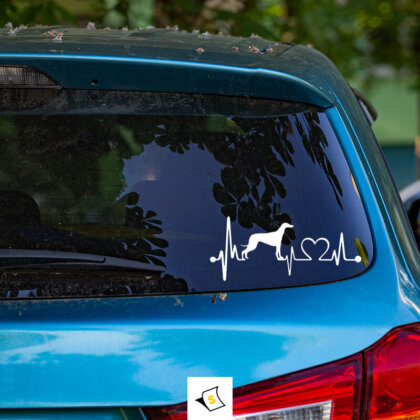 Стикер за кола - Обичам моята Хрътка! Този стилен и атрактивен стикер е перфектен начин да покажете на всички около вас колко много цените четириногия си приятел Хрътка!