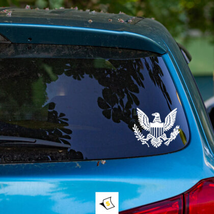 Стикер за кола - Орел щит, силен и динамичен дизайн, символизиращ свобода и сила. Идеален за любители на природа и приключения, този стикер добавя индивидуалност и характер на вашето возило.