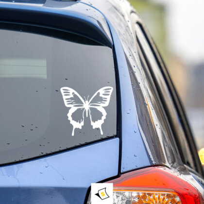 Стикер за кола - Пеперуда 2 добавящ уникален и цветен акцент на превозното средство. Идеален за любителите на природата и ярките дизайни.