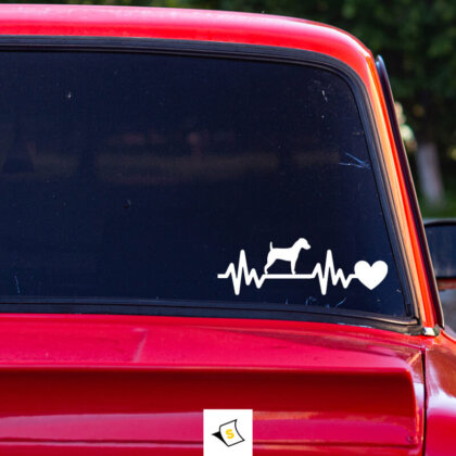 Стикер за кола - Джак Ръсел Любов Стикер за кола с изображение на породата кучета Джак Ръсел. Идеален за любителите на породата, показващ вашата привързаност към тези весели и енергични кучета!