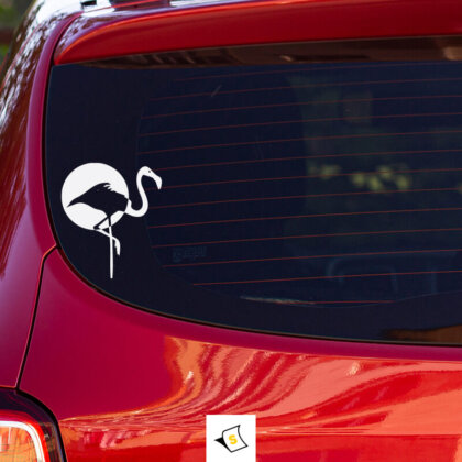 Стикер за кола - Фламинго Стикер за кола с vibrant изображение на фламинго, който придава игрив и свеж вид на вашето возило. Идеален за любителите на тропически мотиви, този стикер е изработен от висококачествени и устойчиви материали, което го прави идеален за външна употреба. Лесен за нанасяне, той ще добави уникален стил и цвят на вашето автомобилно пътуване.