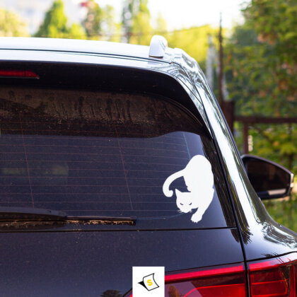 Стикерът 'Игриво Коте' е забавен и очарователен начин да покажете любовта си към котките. С изображение на игриво коте и ярки цветове, той добавя настроение и индивидуалност на вашия автомобил. Изработен от качествени и устойчиви материали, този стикер е идеален за всички любители на котки, които искат да споделят своята страст по оригинален начин.