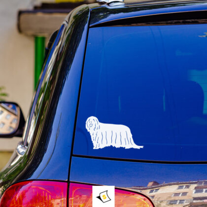 Стикер за кола - Куче Комондор Стикер за кола с изображение на куче Комондор, символизиращо сила и лоялност. Изработен от устойчиви материали, този стикер е идеален за любителите на породата и освен че добавя индивидуалност на автомобила, изразява и любовта към четириногите приятели.