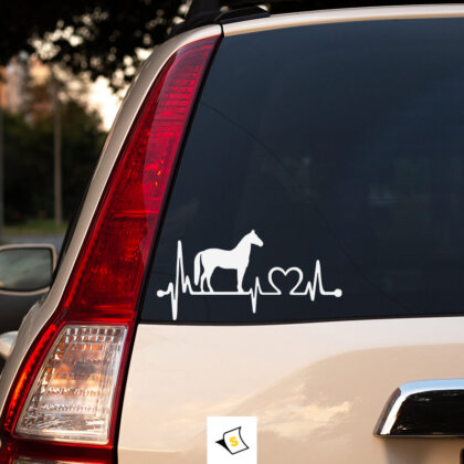 Стикер за кола 'Любов към конете', изразяващ страстта и привързаността към тези красиви животни. Изработен от устойчиви на атмосферни условия материали, стикерът е идеален за любители на конете, добавяйки персонален и вдъхновяващ акцент на вашето превозно средство.