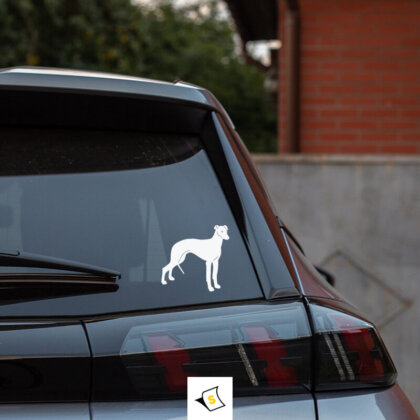 Стикер за кола - Красива Хрътка Стикер за кола с елегантен дизайн на красива хрътка, изработен от устойчиви на вода и UV лъчи материали. Перфектен за феновете на кучета, стикерът добавя индивидуалност и стил на вашето превозно средство.