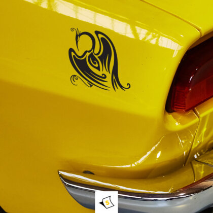 Нашият стикер "Красива Птица" е идеален за всички, които искат да придадат уникален стил на своето превозно средство. С красив дизайн, вдъхновен от природата, той ще придаде свежест и радост на всяко пътуване.