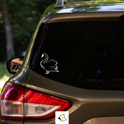 Стикер за кола - Лебед Стикер за кола с изображение на елегантни лебеди, изработен от устойчиви материали, идеален за добавяне на стил и природна красота към вашето превозно средство.
