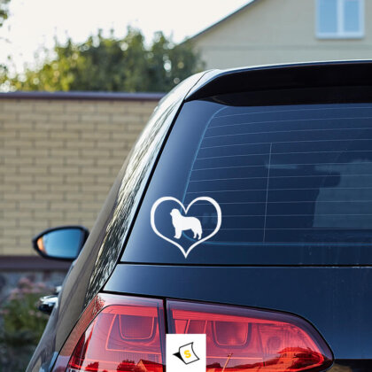 Стикер за кола - Аз Обичам Моето Планинско Куче!, изразяващ обичта към породата с изображение на планинско куче.