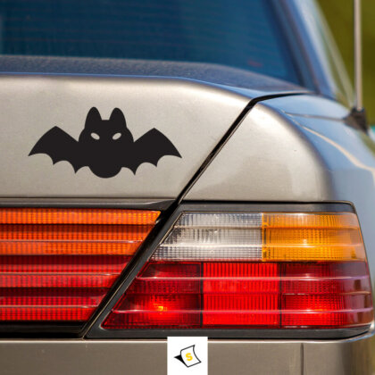 Стикер за кола - Бебе Прилеп!, изразяващ сладост и игривост, подходящ за семейни автомобили.