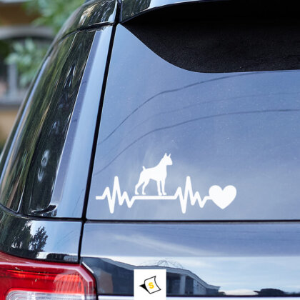 Стикер за кола - Куче Боксер Любов Стикер за кола с изображение на куче боксер, изразяващо любов и лоялност. Перфектен за почитатели на породата и любители на четириноги приятели, придаващ уникален и игрив вид на вашия автомобил.