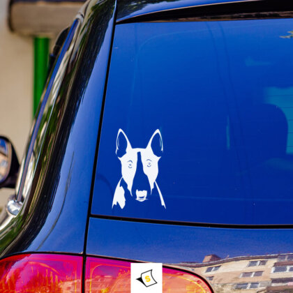 Стикер за кола - Бултериер Стикер с изображение на бултериер - енергично и лоялно куче с характерен муцун, символизиращо сила и верност.