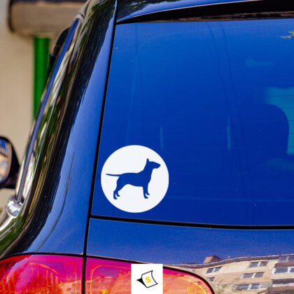 Стикер за кола - Бултериер Стикер с изображение на бултериер - енергично и лоялно куче с характерен муцун, символизиращо сила и верност.
