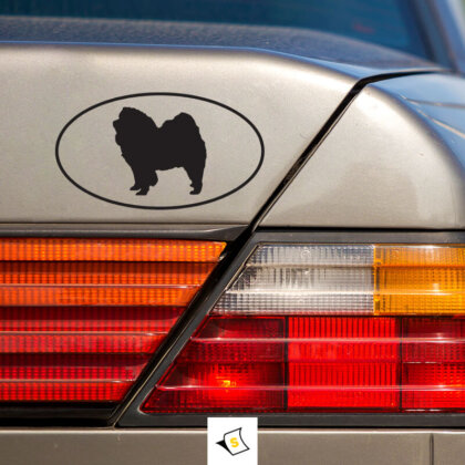 Стикер за кола - Куче Чау - Чау Стикер за кола с изображение на куче Чау-Чау. Идеален за любителите на породата, този стикер добавя индивидуалност на вашето превозно средство и показва вашата привързаност към Чау-Чау. Изработен от висококачествени и устойчиви материали, стикерът е лесен за нанасяне и ще издържи на атмосферни влияния.